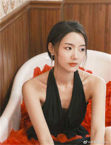 漂亮女局长最新篇-青春娱乐精品免费视频